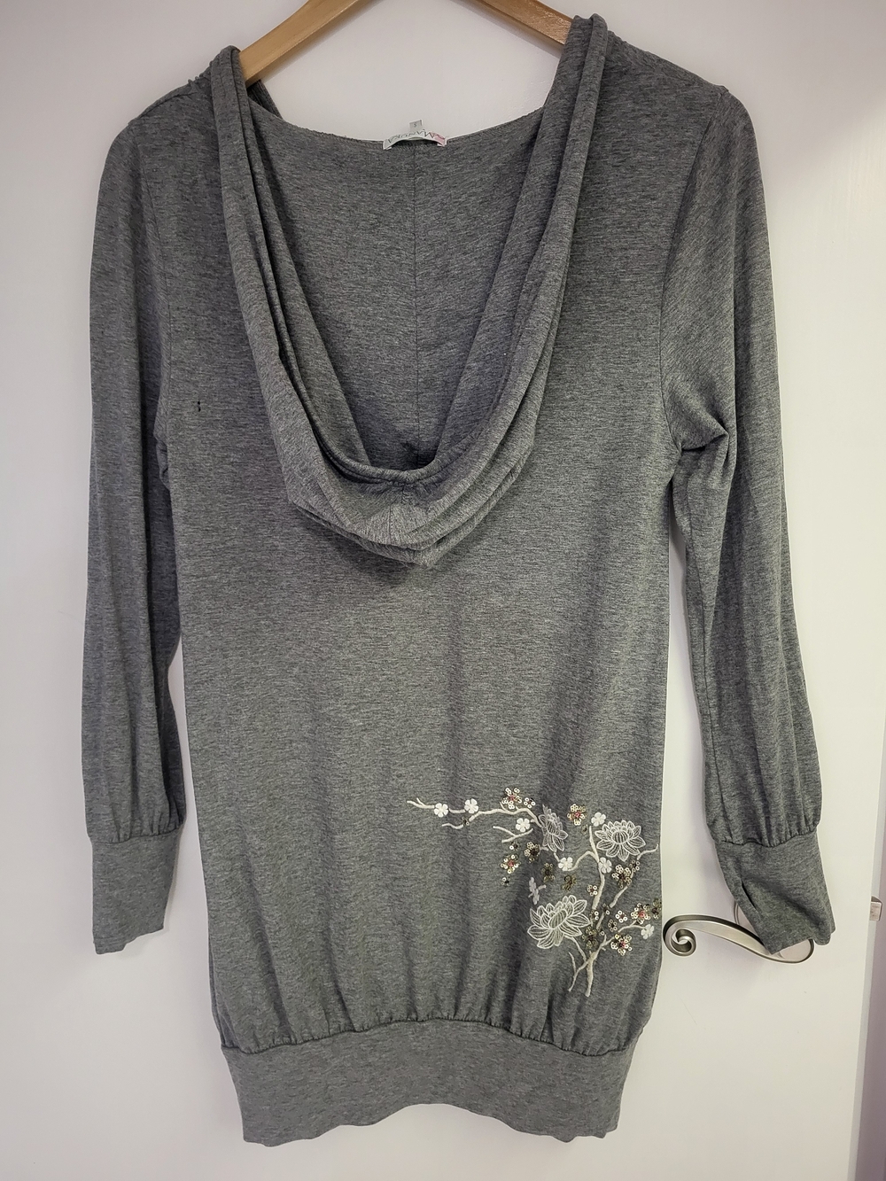 manduka Gray Hooded Long Sleeved Shirt with Floral Embroidery